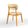 cadeira com estrutura em madeira e tecido linho