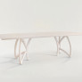 mesa fabricada em madeira maciça